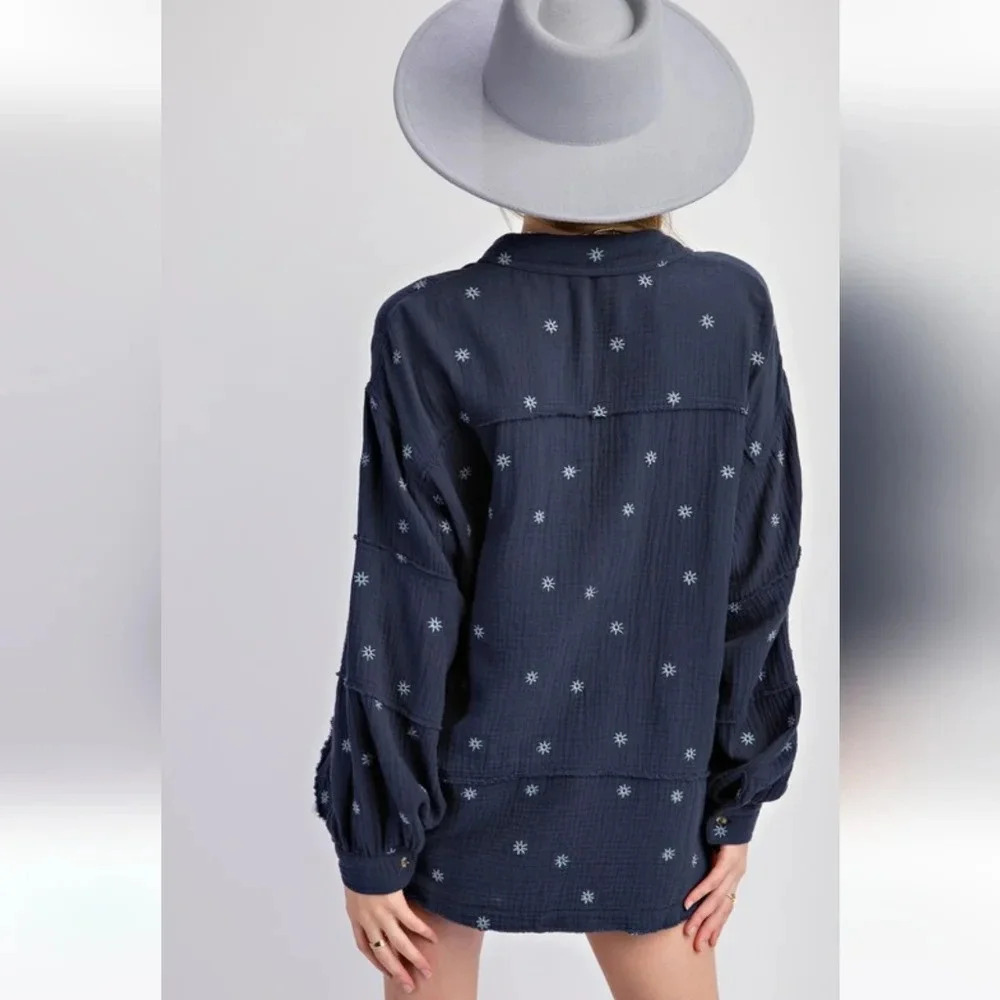 Easel Blue Daisy Floral Embroidered Cotton Gauze Long Sleeve Shirt New - Picture 3 of 5